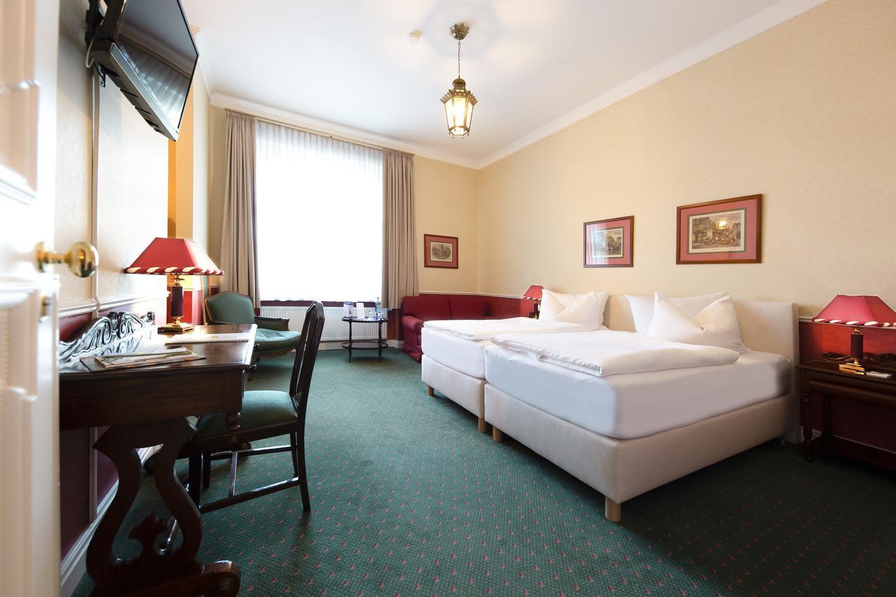 Schlosshotel Villa Westerberge Ашерслебен Екстериор снимка