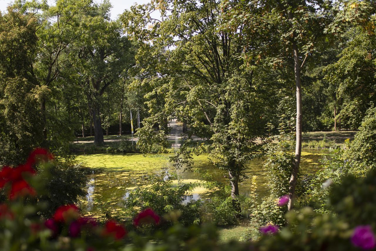 Schlosshotel Villa Westerberge Ашерслебен Екстериор снимка