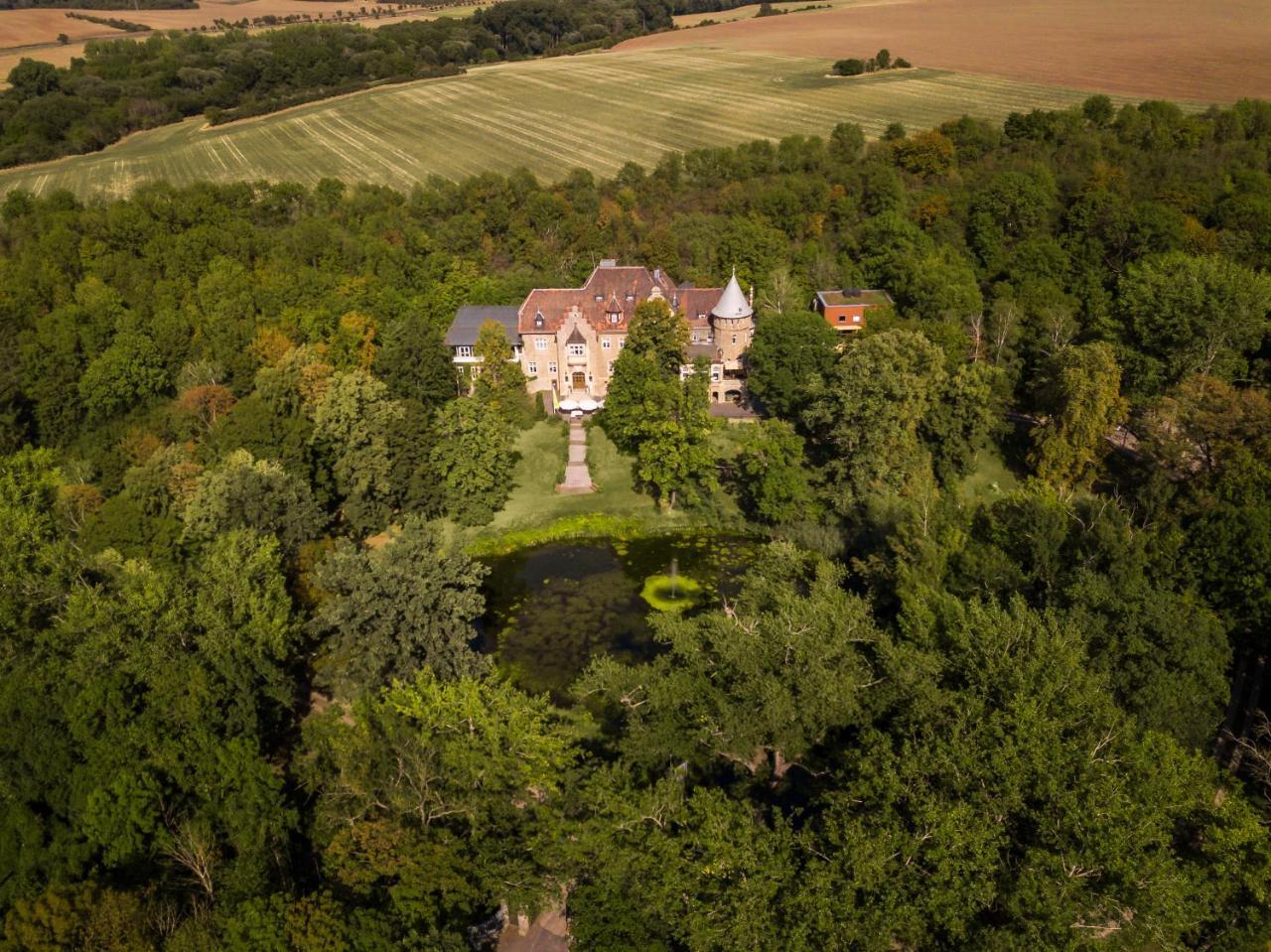 Schlosshotel Villa Westerberge Ашерслебен Екстериор снимка